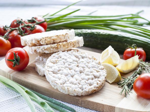 gallette di riso o mais altro che alimento leggero ecco perche e bene non esagerare