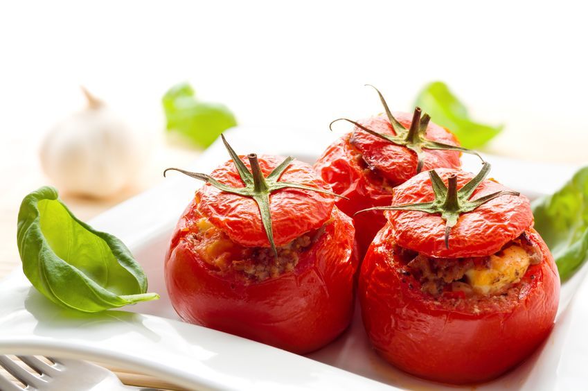 Pomodori ripieni con grano saraceno pomodori ripieni con grano saraceno