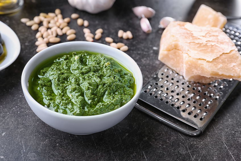 Spaghetti al pesto di maggiorana spaghetti al pesto di maggiorana